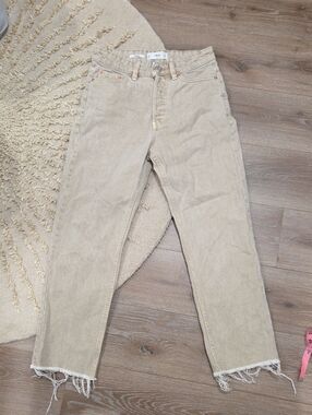 Mango Havana Beige Straight-Leg Denim Jeans